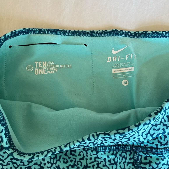 Nike Capri Dri-fit Leggings - Picture 4 of 5